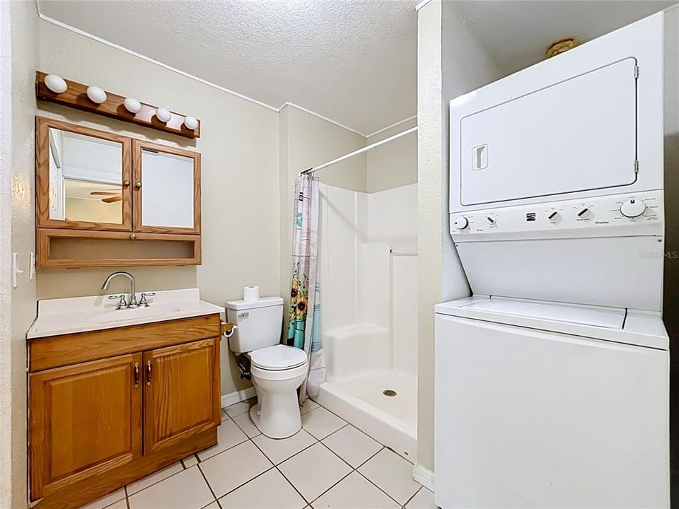 En Venta: $489,000 (5 camas, 3 baños, 2720 Pies cuadrados)