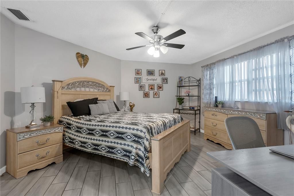 En Venta: $239,900 (2 camas, 2 baños, 1608 Pies cuadrados)