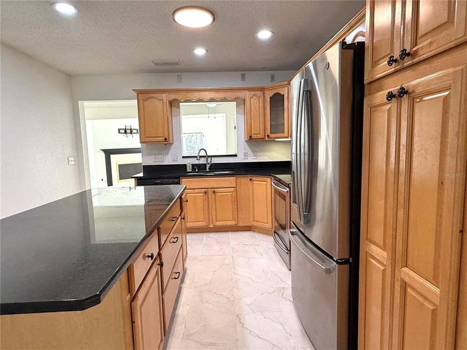 For Rent: $4,200 (4 beds, 2 baths, 2296 Square Feet)