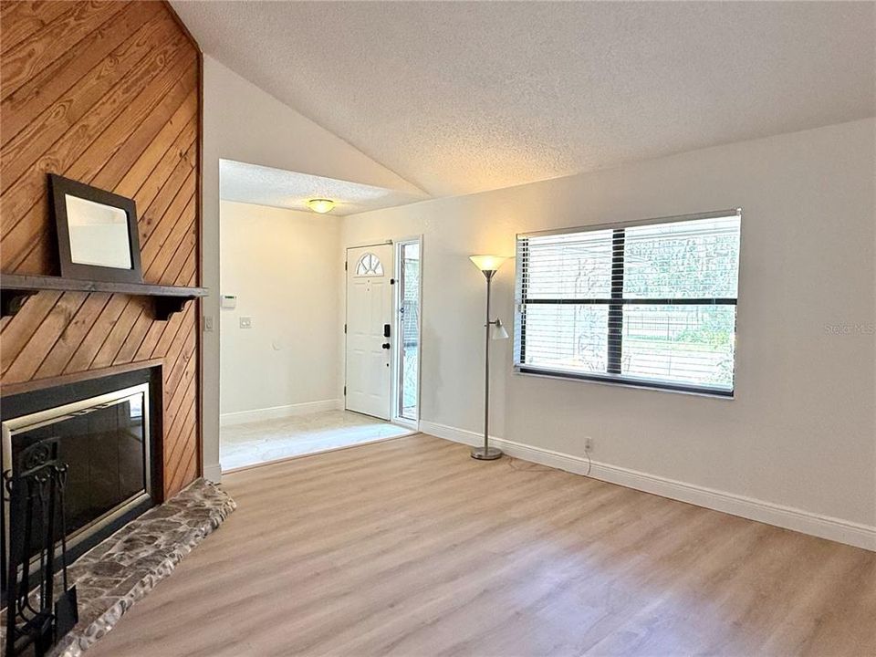 For Rent: $4,200 (4 beds, 2 baths, 2296 Square Feet)