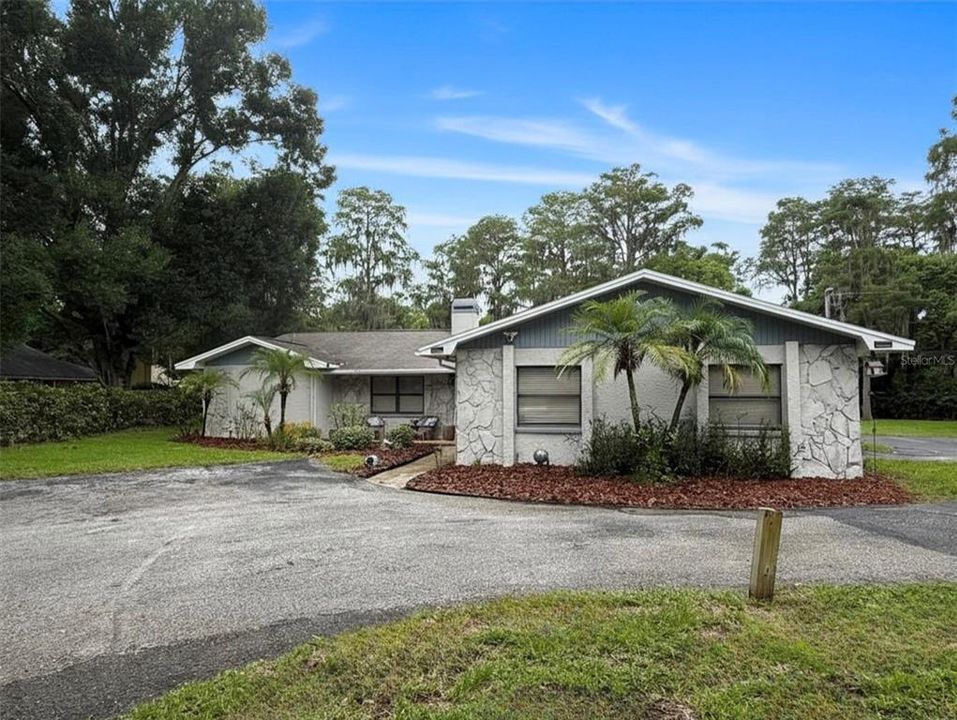 For Rent: $4,200 (4 beds, 2 baths, 2296 Square Feet)