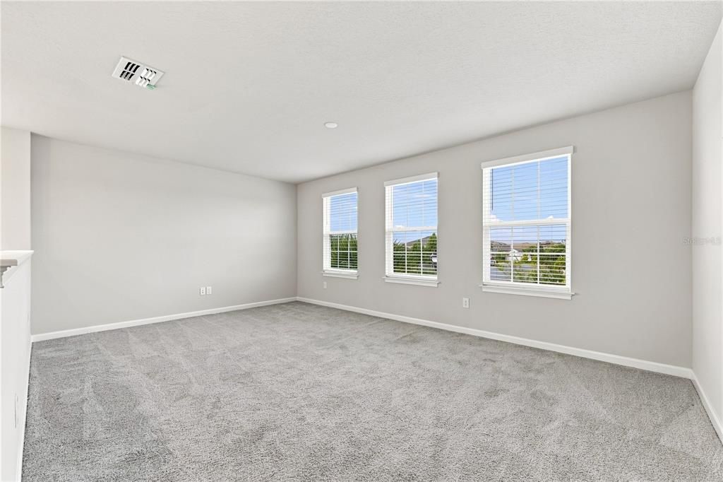 For Sale: $715,000 (5 beds, 3 baths, 2983 Square Feet)