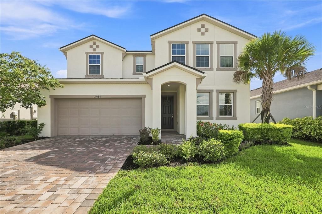 For Sale: $715,000 (5 beds, 3 baths, 2983 Square Feet)
