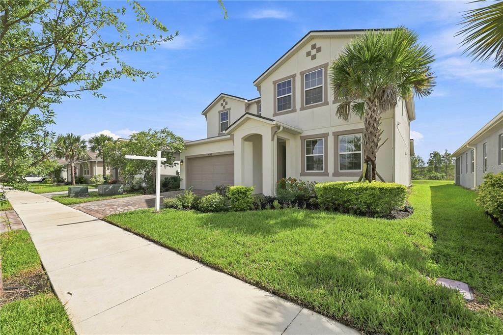 For Sale: $715,000 (5 beds, 3 baths, 2983 Square Feet)