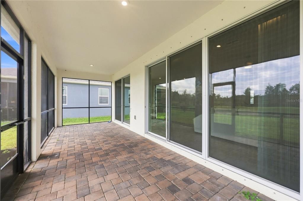 For Sale: $715,000 (5 beds, 3 baths, 2983 Square Feet)