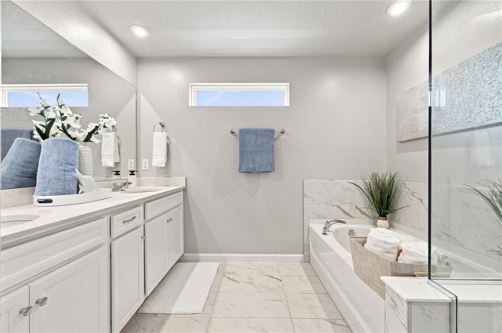 For Sale: $715,000 (5 beds, 3 baths, 2983 Square Feet)