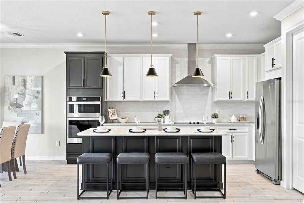 For Sale: $715,000 (5 beds, 3 baths, 2983 Square Feet)