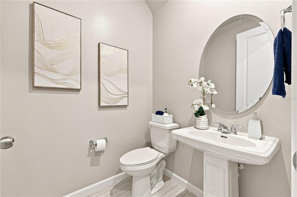 For Sale: $715,000 (5 beds, 3 baths, 2983 Square Feet)