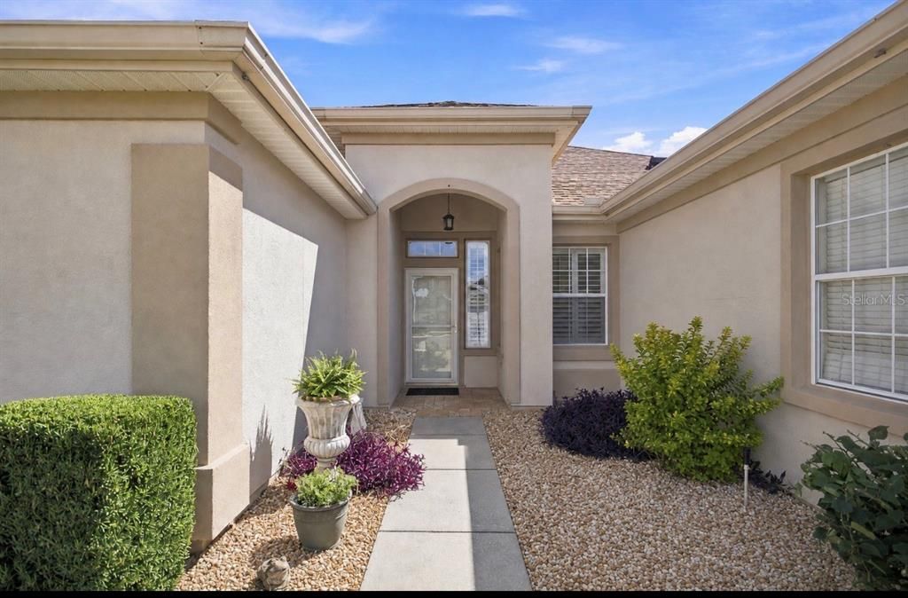 For Sale: $294,500 (2 beds, 2 baths, 2048 Square Feet)