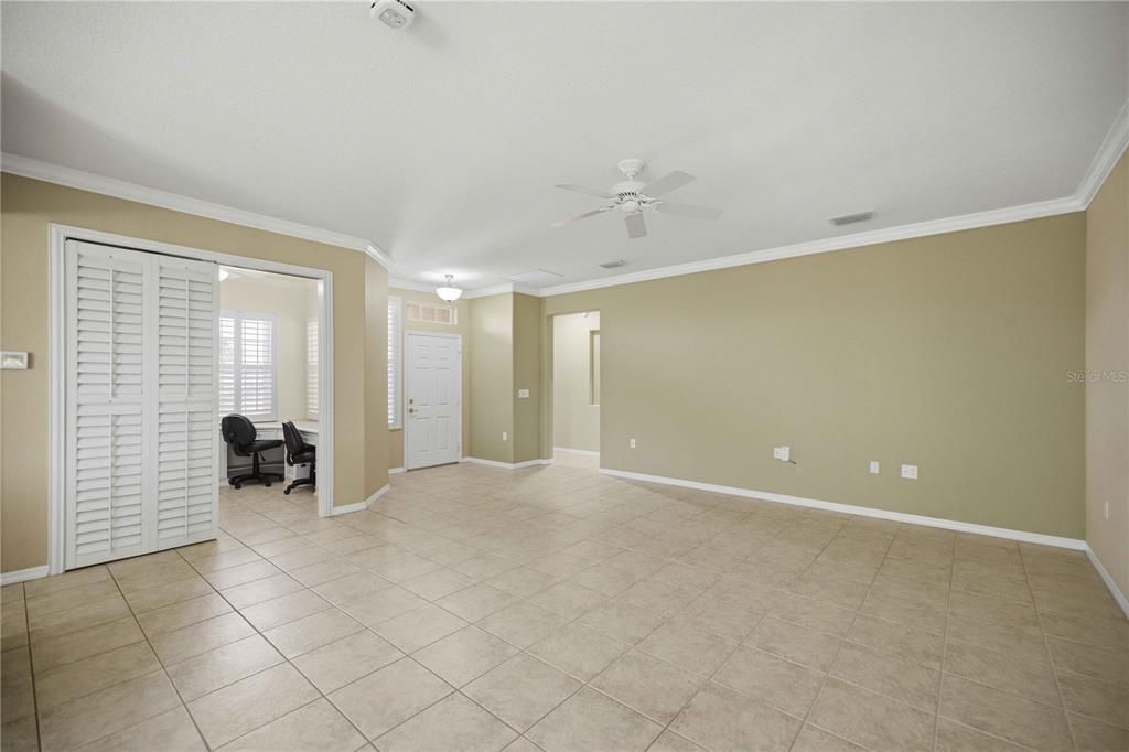 For Sale: $294,500 (2 beds, 2 baths, 2048 Square Feet)