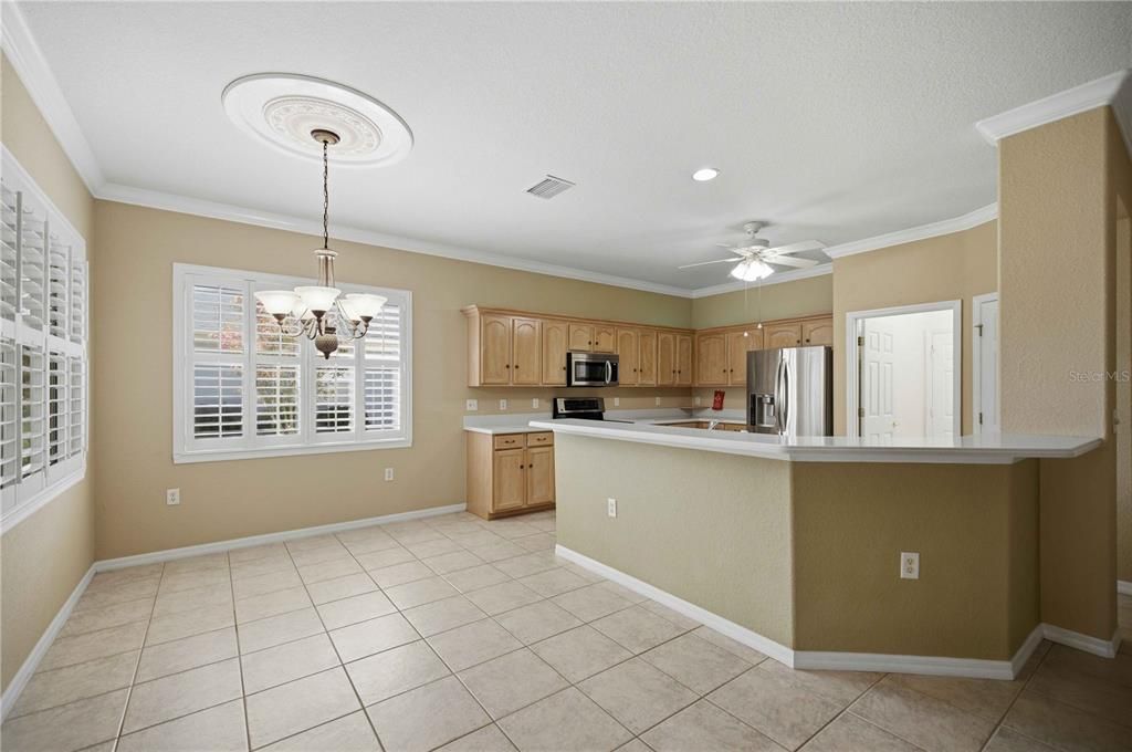 For Sale: $294,500 (2 beds, 2 baths, 2048 Square Feet)