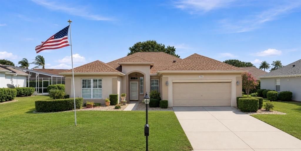 For Sale: $294,500 (2 beds, 2 baths, 2048 Square Feet)