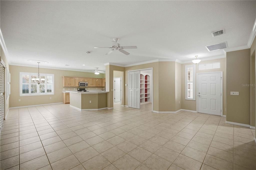 For Sale: $294,500 (2 beds, 2 baths, 2048 Square Feet)