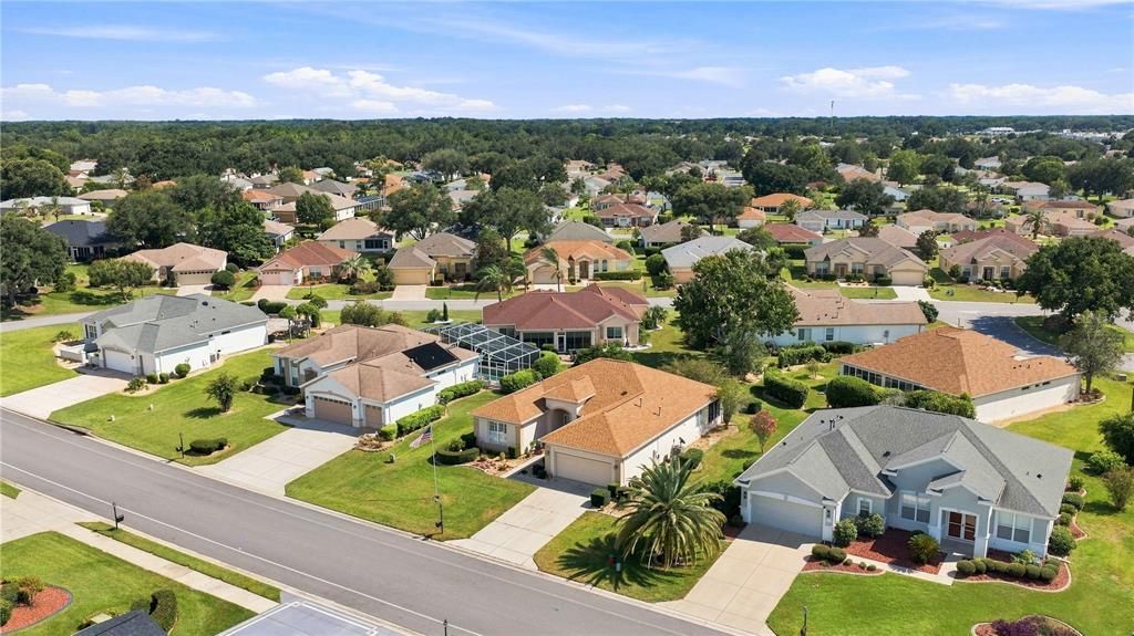 For Sale: $294,500 (2 beds, 2 baths, 2048 Square Feet)