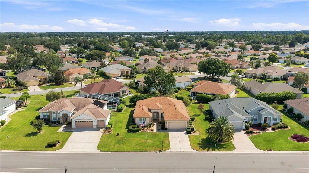 For Sale: $294,500 (2 beds, 2 baths, 2048 Square Feet)