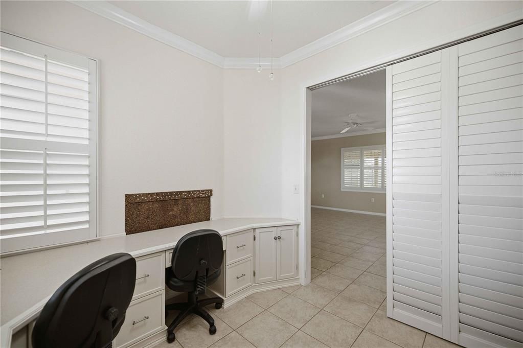 For Sale: $294,500 (2 beds, 2 baths, 2048 Square Feet)