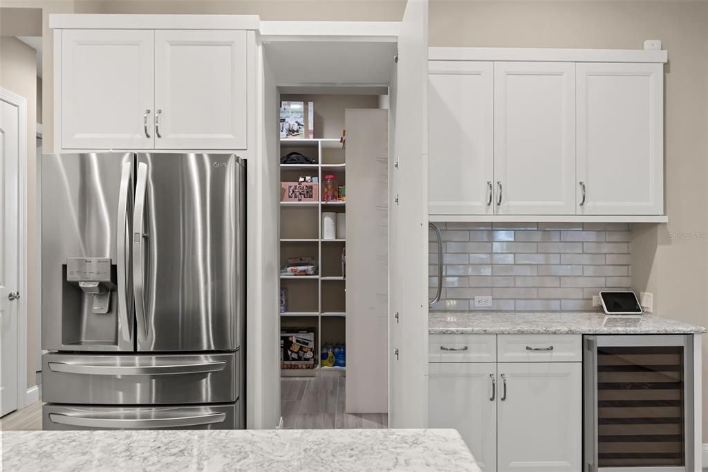 For Sale: $1,200,000 (4 beds, 4 baths, 3547 Square Feet)