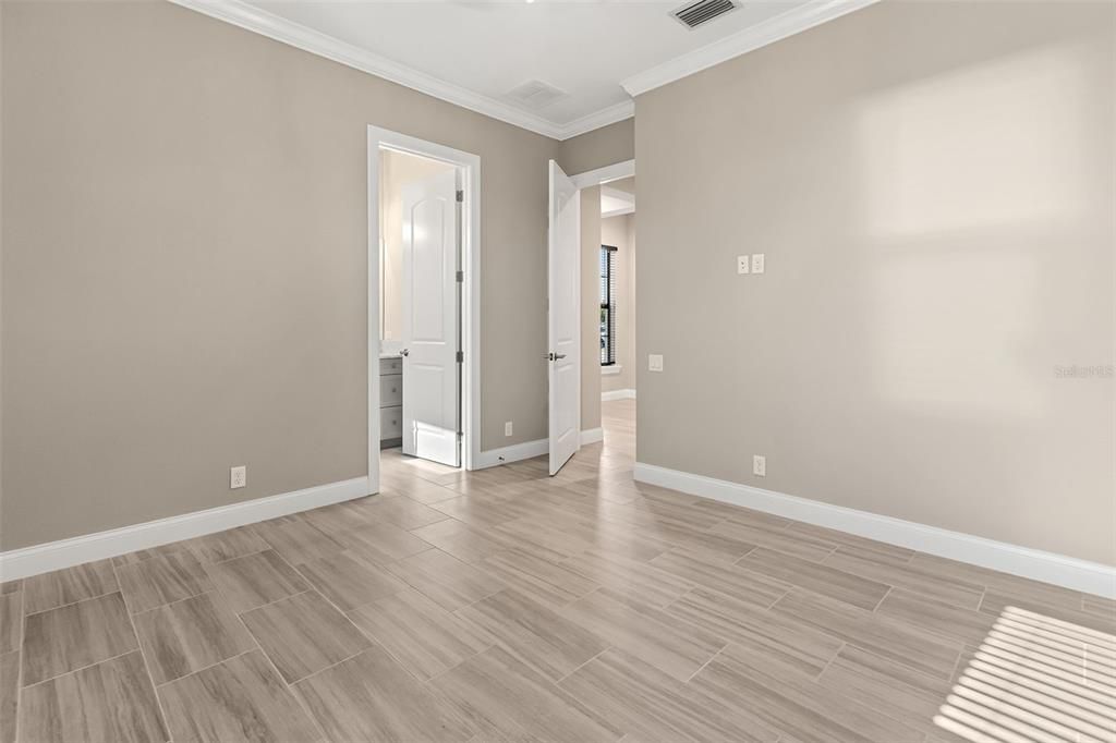 For Sale: $1,200,000 (4 beds, 4 baths, 3547 Square Feet)
