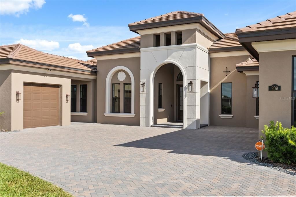 For Sale: $1,200,000 (4 beds, 4 baths, 3547 Square Feet)