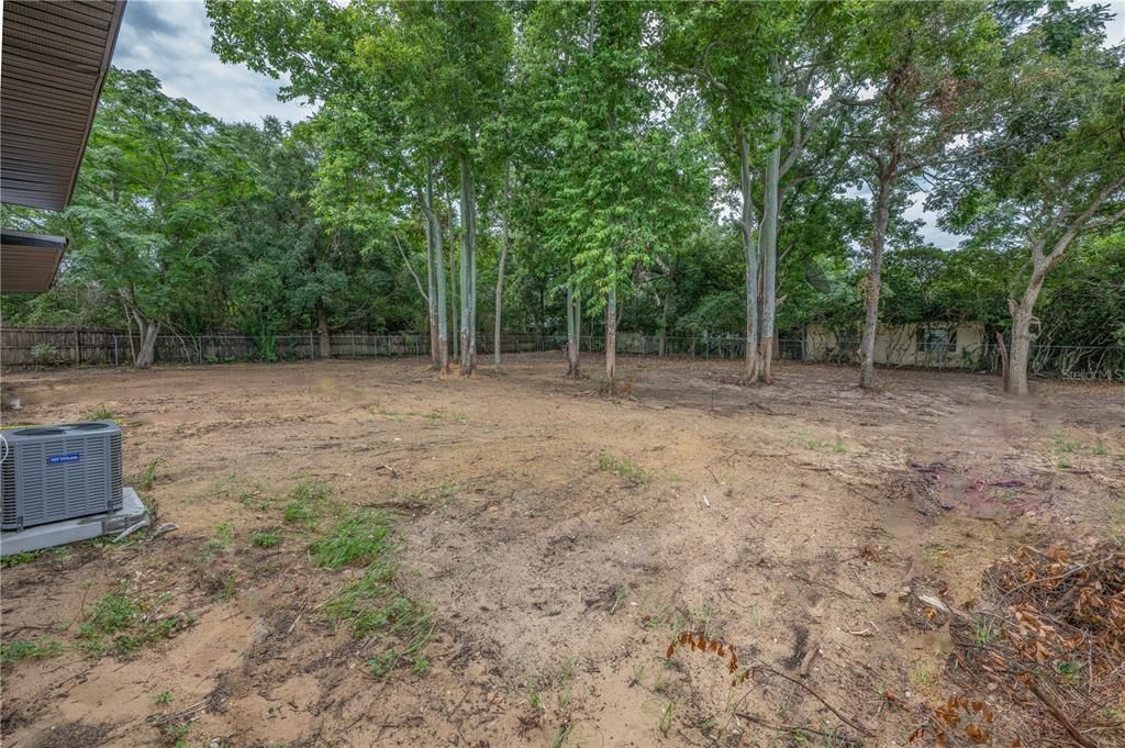 Active With Contract: $280,000 (4 beds, 0 baths, 1408 Square Feet)