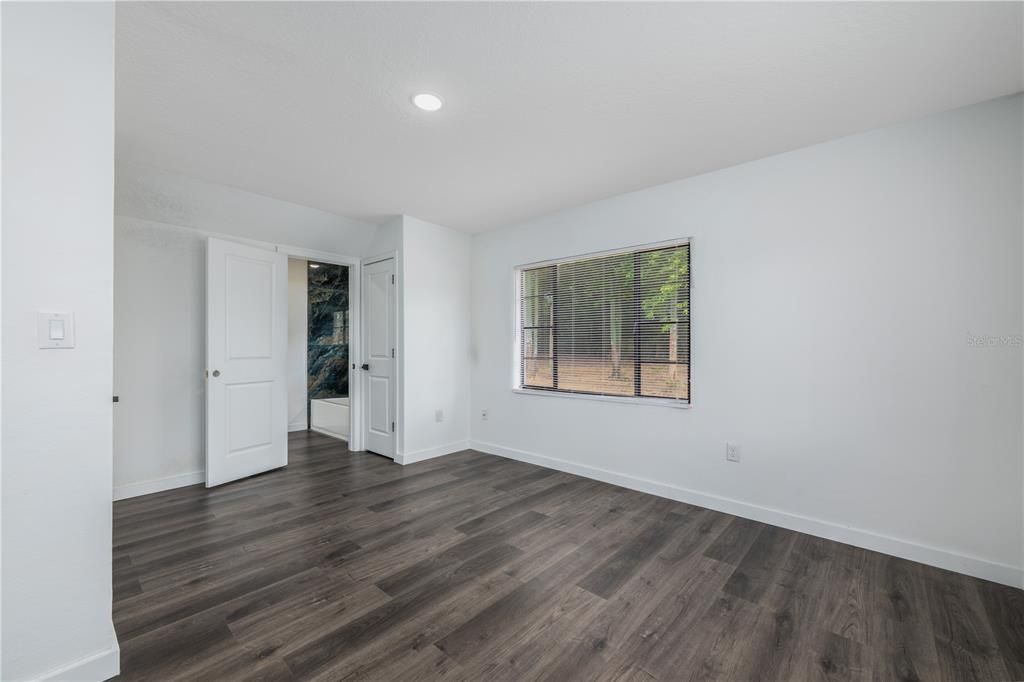 Active With Contract: $280,000 (4 beds, 0 baths, 1408 Square Feet)
