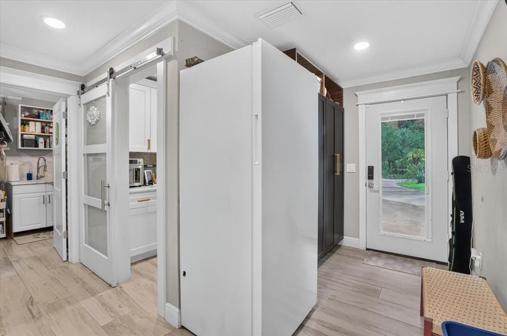 For Sale: $1,150,000 (3 beds, 2 baths, 2073 Square Feet)