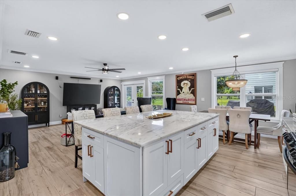 For Sale: $1,150,000 (3 beds, 2 baths, 2073 Square Feet)