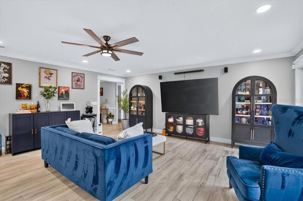 For Sale: $1,150,000 (3 beds, 2 baths, 2073 Square Feet)