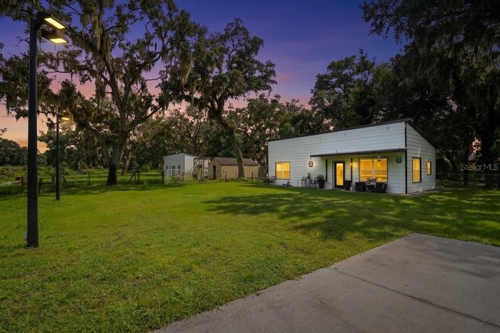 For Sale: $1,150,000 (3 beds, 2 baths, 2073 Square Feet)