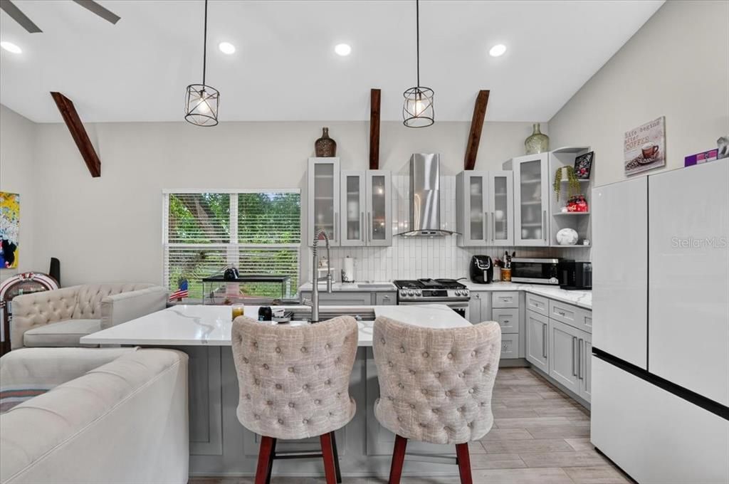 For Sale: $1,150,000 (3 beds, 2 baths, 2073 Square Feet)