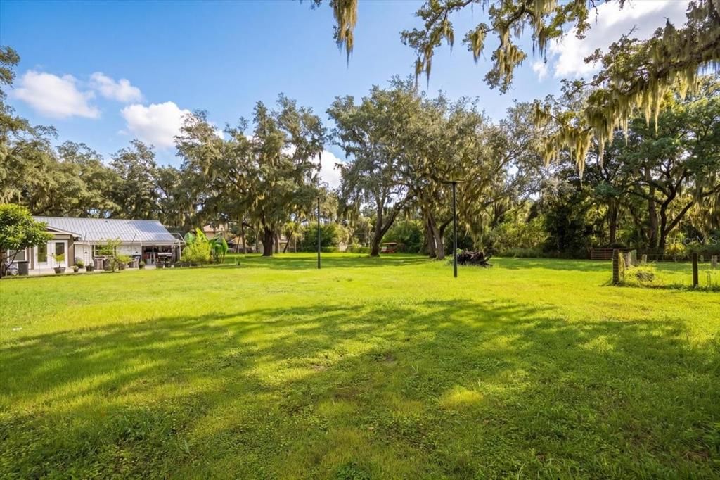 For Sale: $1,150,000 (3 beds, 2 baths, 2073 Square Feet)