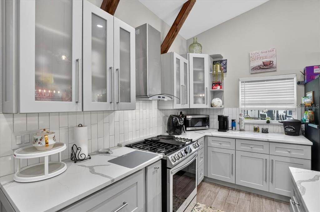 For Sale: $1,150,000 (3 beds, 2 baths, 2073 Square Feet)