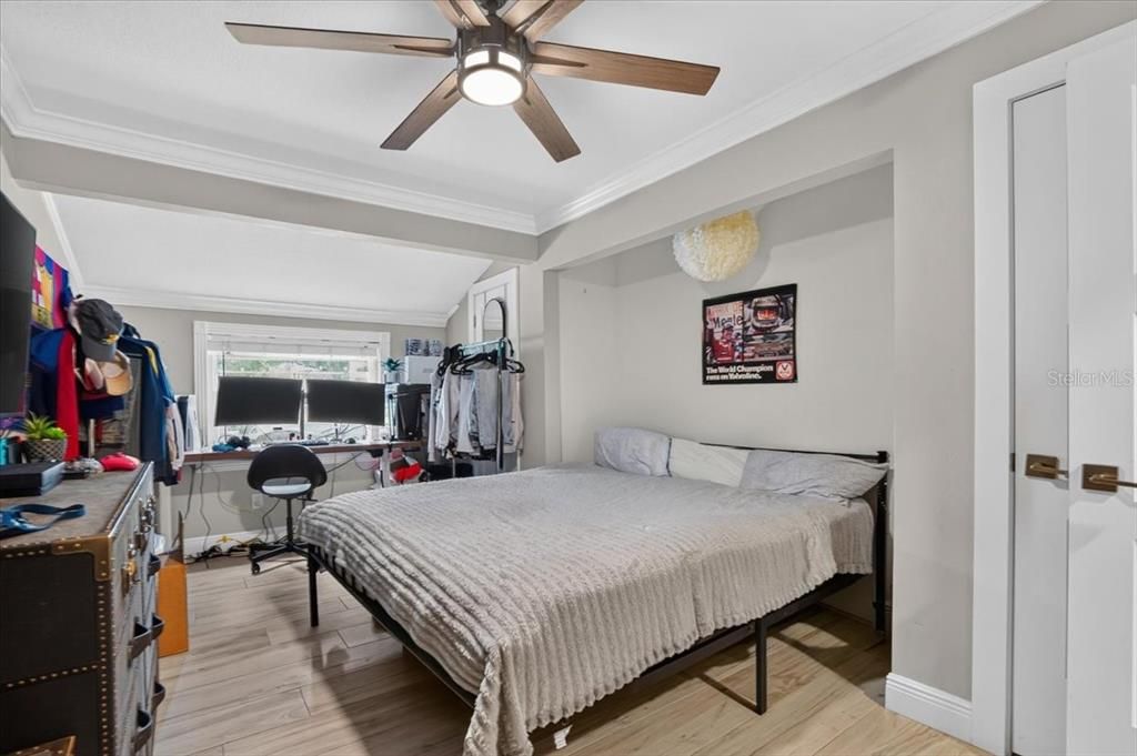 For Sale: $1,150,000 (3 beds, 2 baths, 2073 Square Feet)