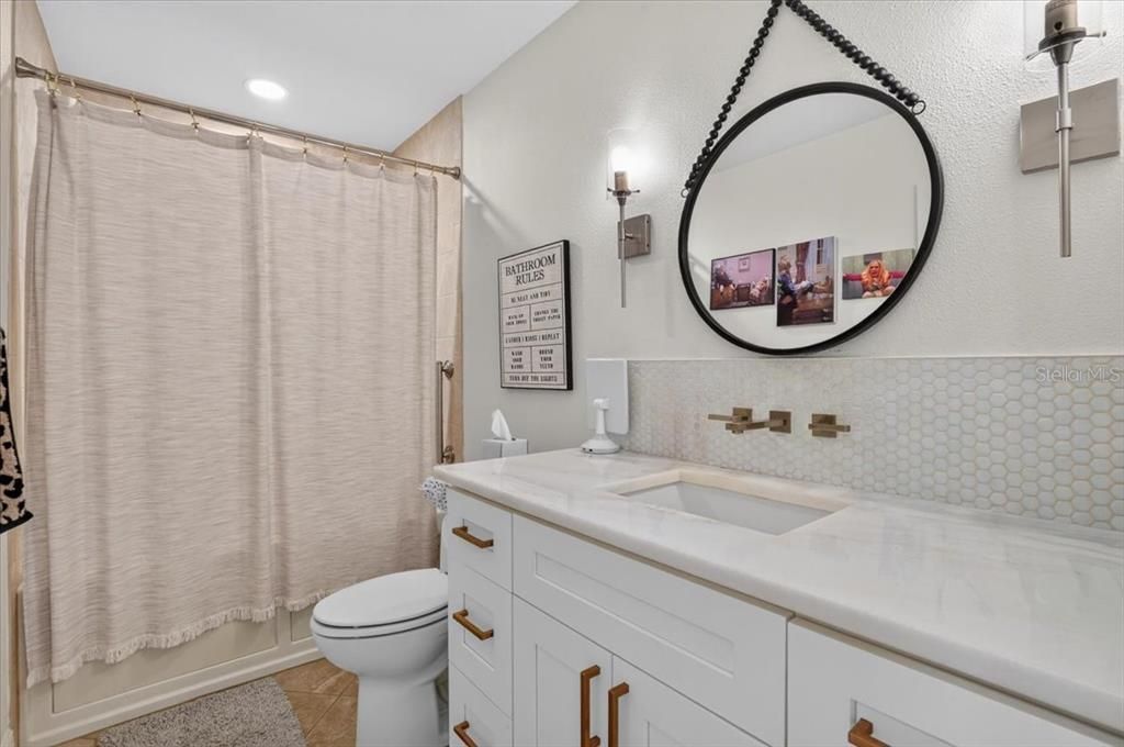 For Sale: $1,150,000 (3 beds, 2 baths, 2073 Square Feet)