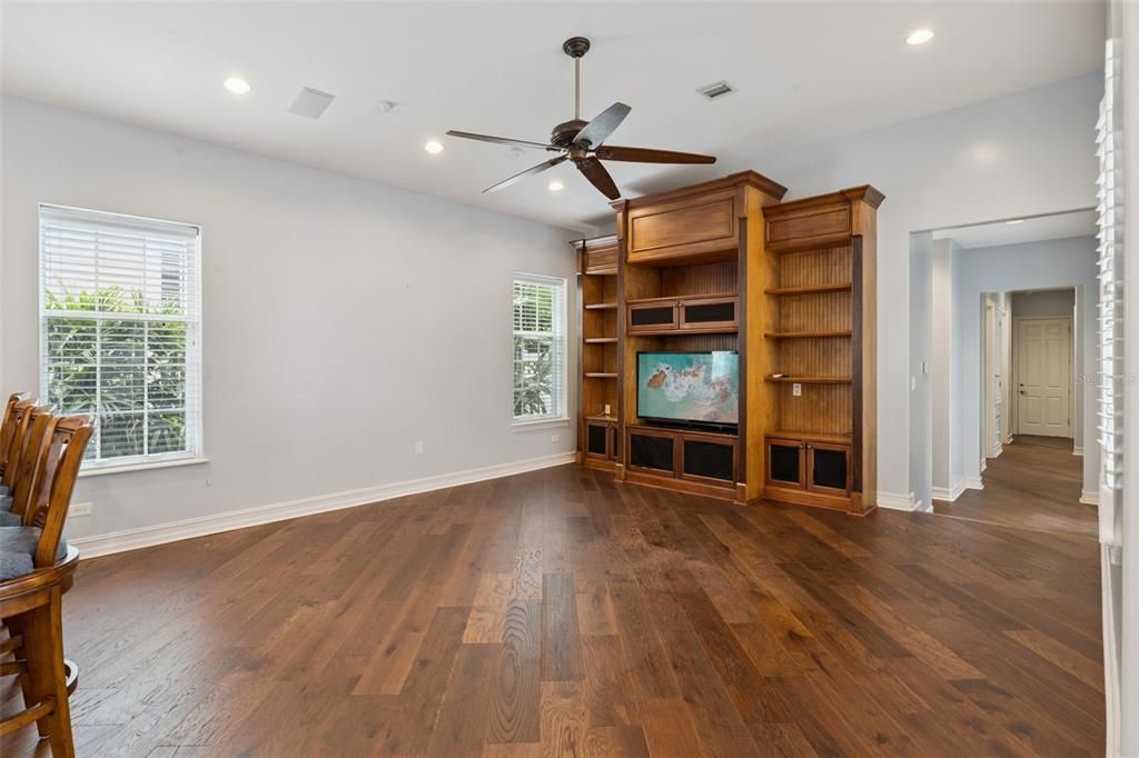 For Sale: $1,800,000 (5 beds, 4 baths, 4230 Square Feet)