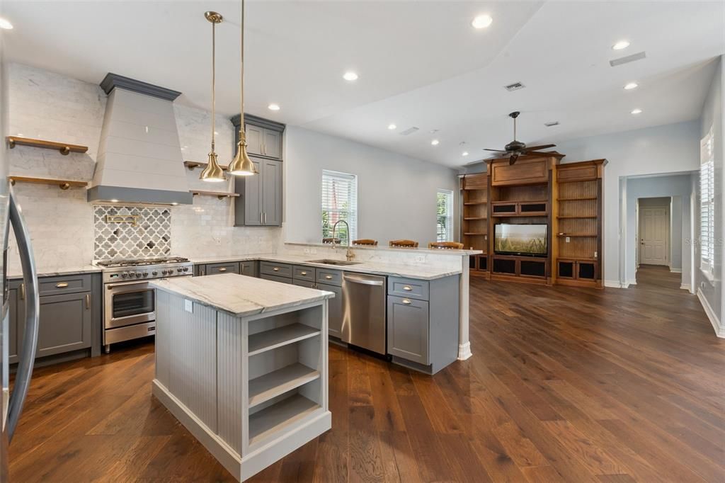 For Sale: $1,800,000 (5 beds, 4 baths, 4230 Square Feet)