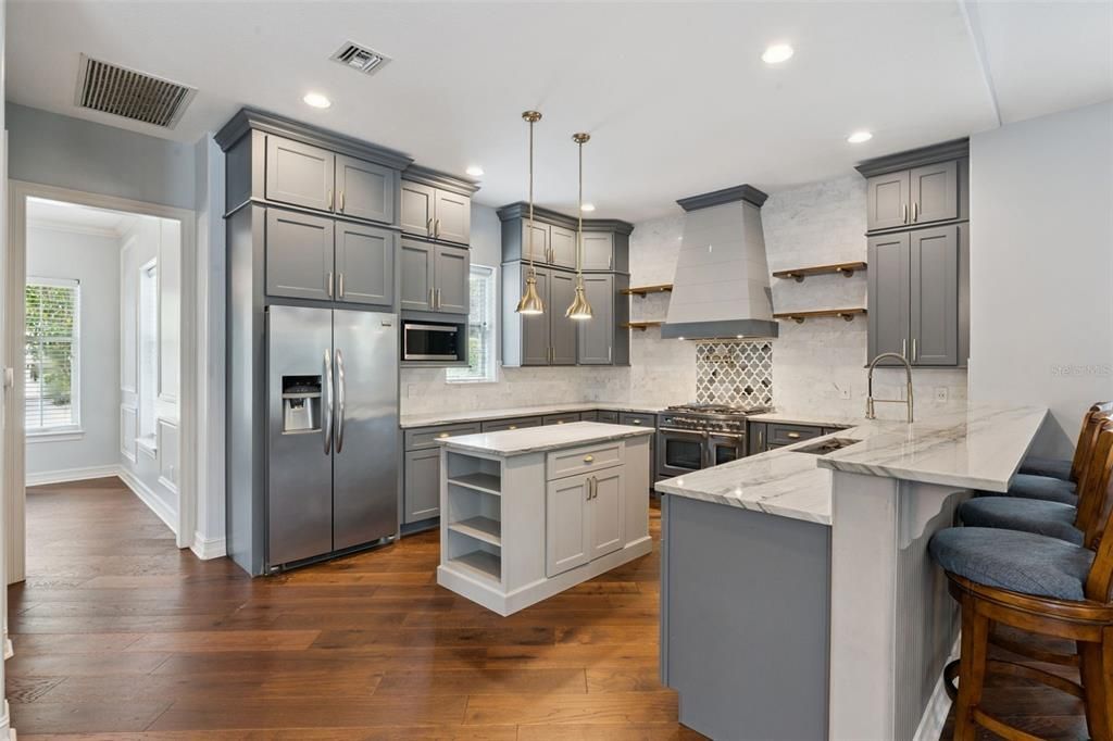 For Sale: $1,800,000 (5 beds, 4 baths, 4230 Square Feet)