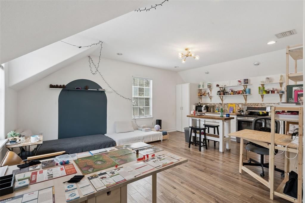 For Sale: $1,800,000 (5 beds, 4 baths, 4230 Square Feet)