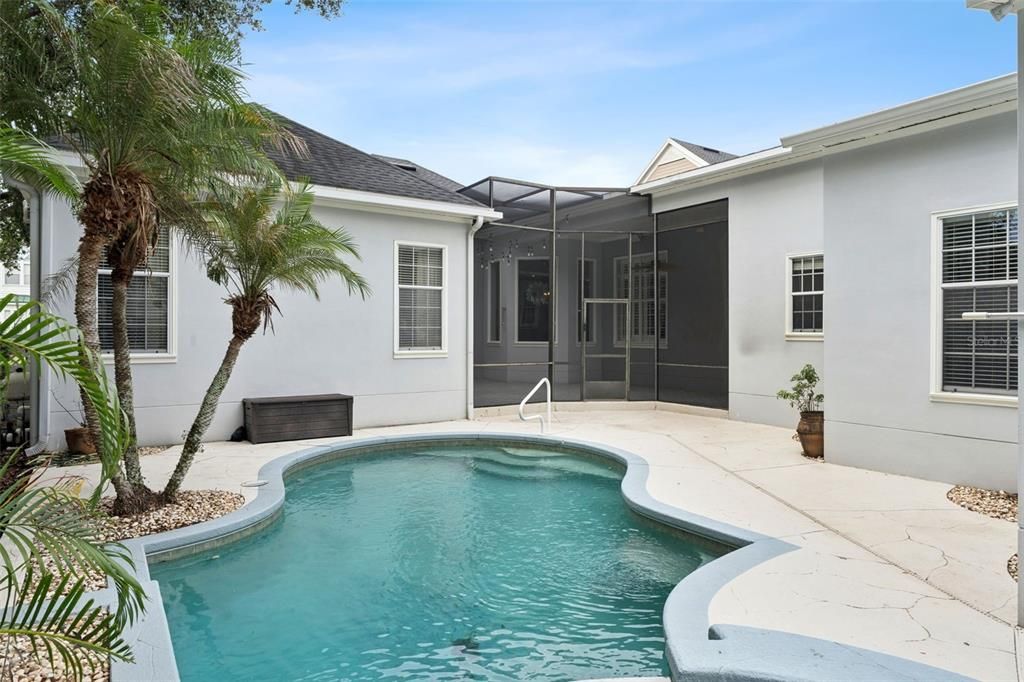 For Sale: $1,800,000 (5 beds, 4 baths, 4230 Square Feet)