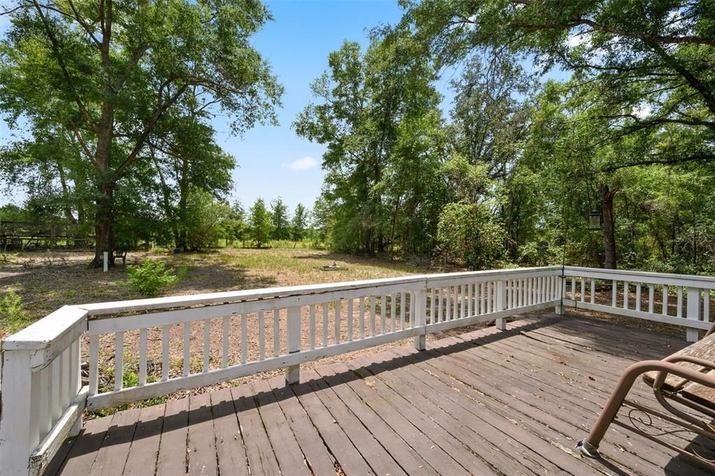 For Sale: $215,000 (2 beds, 2 baths, 1056 Square Feet)