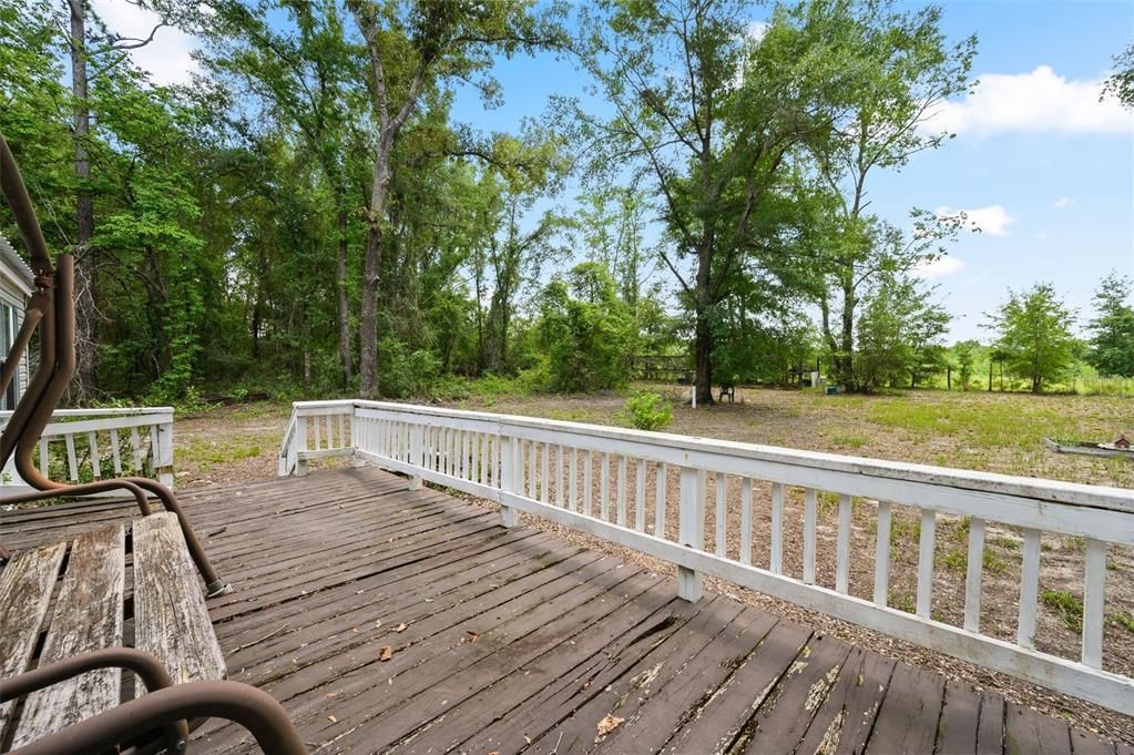 For Sale: $215,000 (2 beds, 2 baths, 1056 Square Feet)