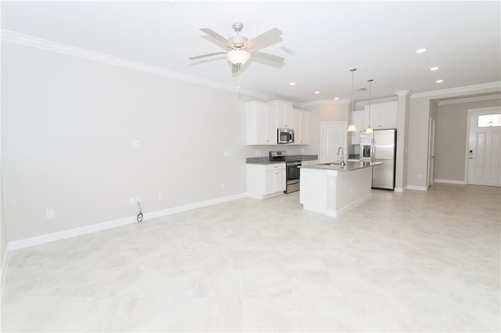For Rent: $2,600 (3 beds, 2 baths, 1632 Square Feet)