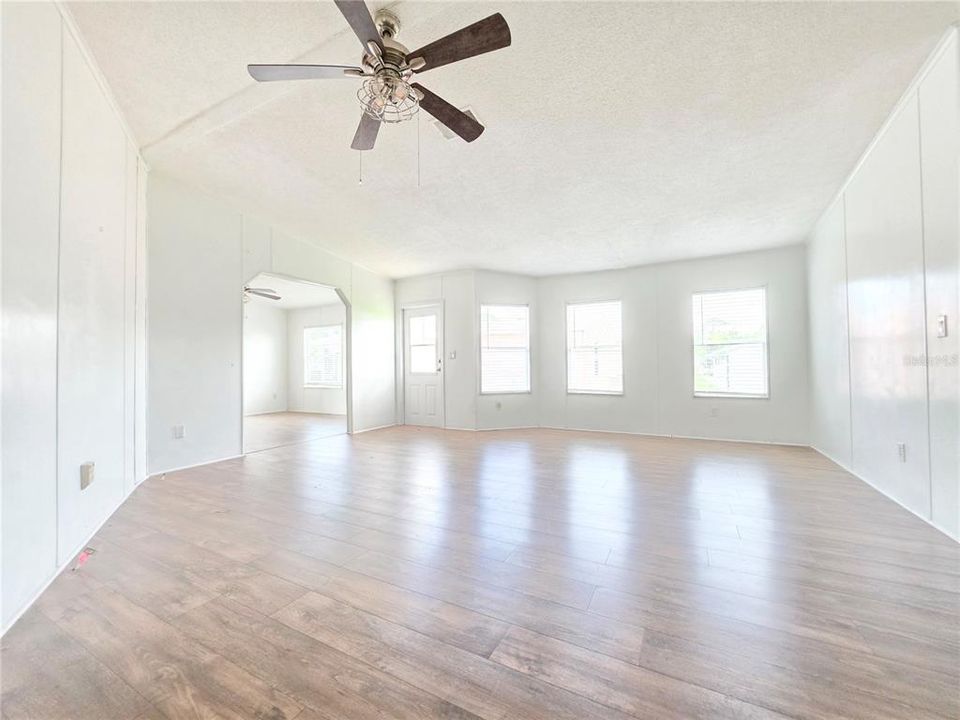 For Sale: $90,000 (2 beds, 2 baths, 1456 Square Feet)