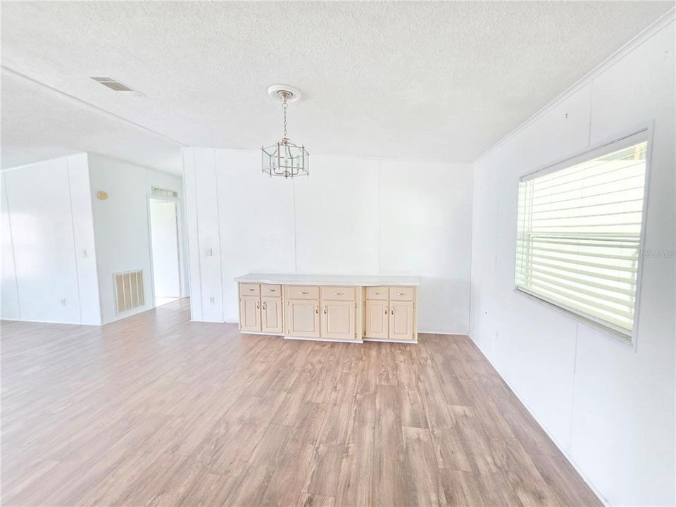 For Sale: $90,000 (2 beds, 2 baths, 1456 Square Feet)