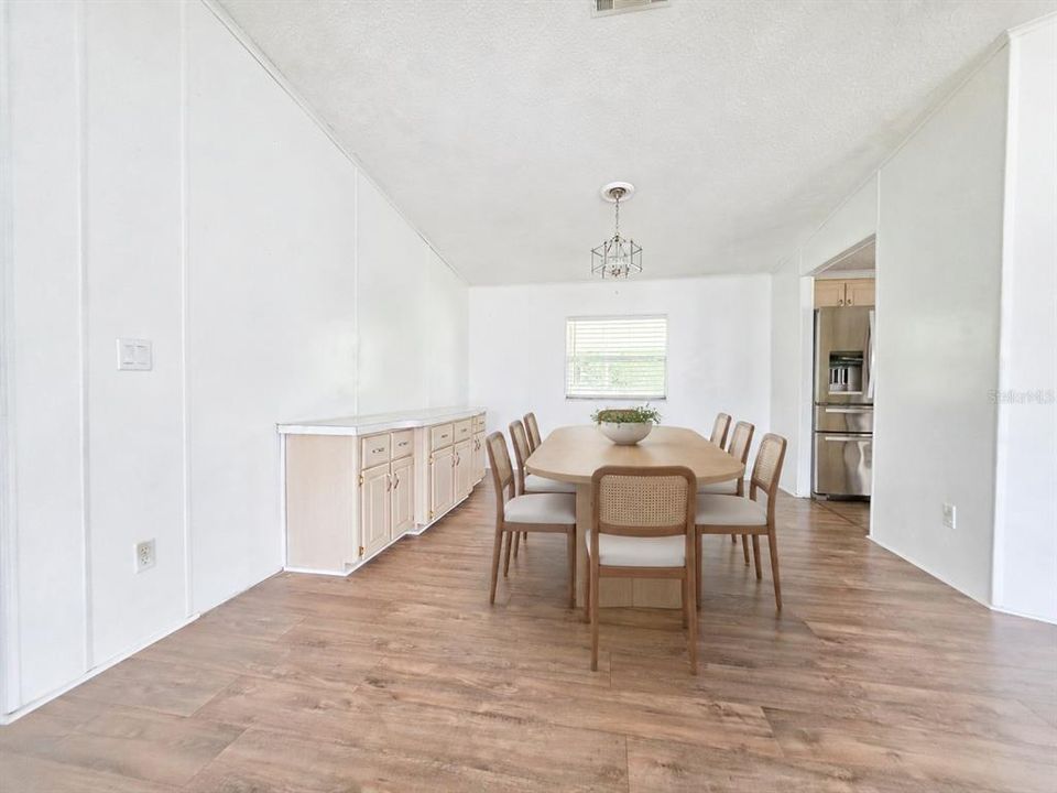 For Sale: $90,000 (2 beds, 2 baths, 1456 Square Feet)