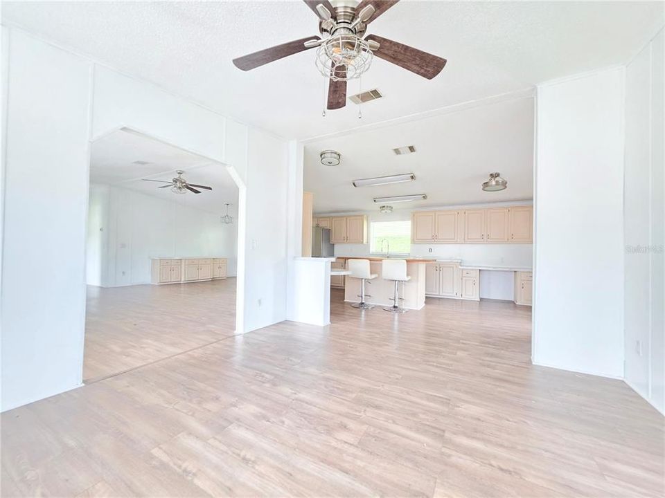 For Sale: $90,000 (2 beds, 2 baths, 1456 Square Feet)