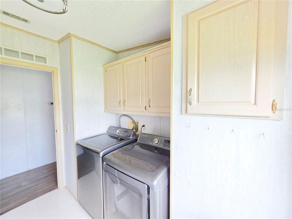 For Sale: $90,000 (2 beds, 2 baths, 1456 Square Feet)