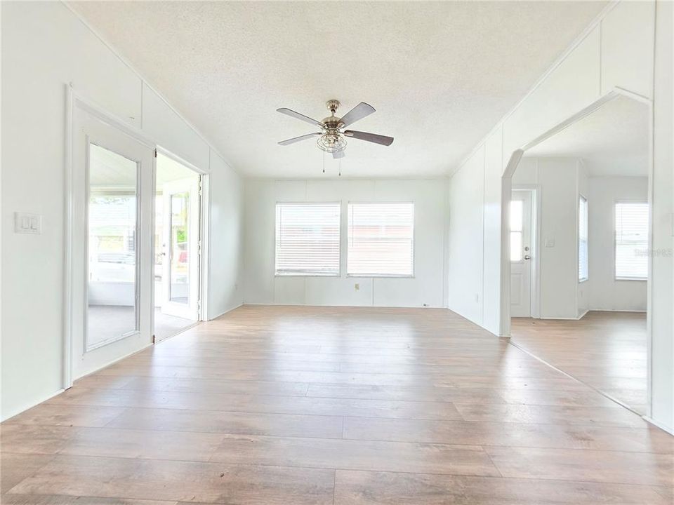 For Sale: $90,000 (2 beds, 2 baths, 1456 Square Feet)