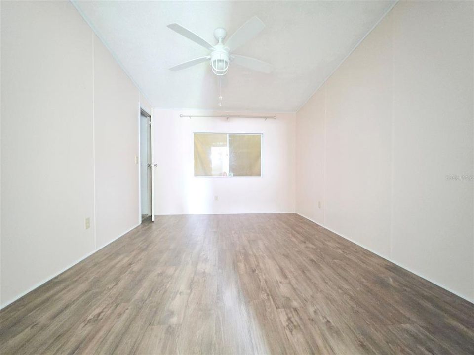 For Sale: $90,000 (2 beds, 2 baths, 1456 Square Feet)