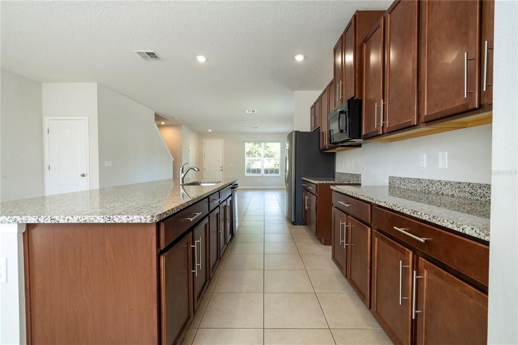 En Renta: $2,750 (3 camas, 2 baños, 1714 Pies cuadrados)
